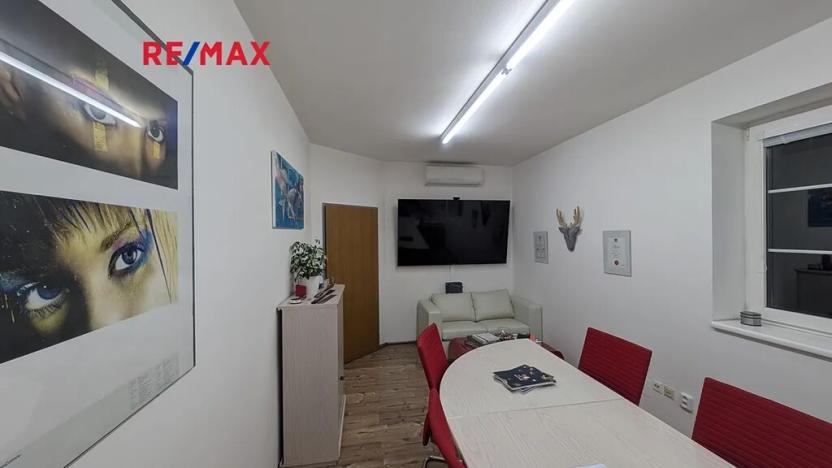 Pronájem kanceláře, Praha - Strašnice, Světická, 185 m2