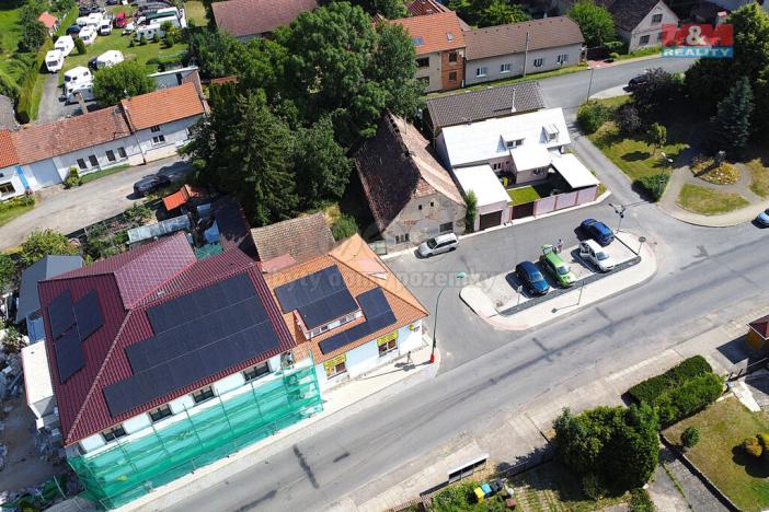 Prodej rodinného domu, Velim, náměstí Obránců míru, 132 m2