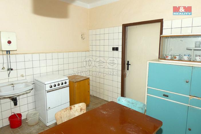 Prodej rodinného domu, Velim, náměstí Obránců míru, 132 m2