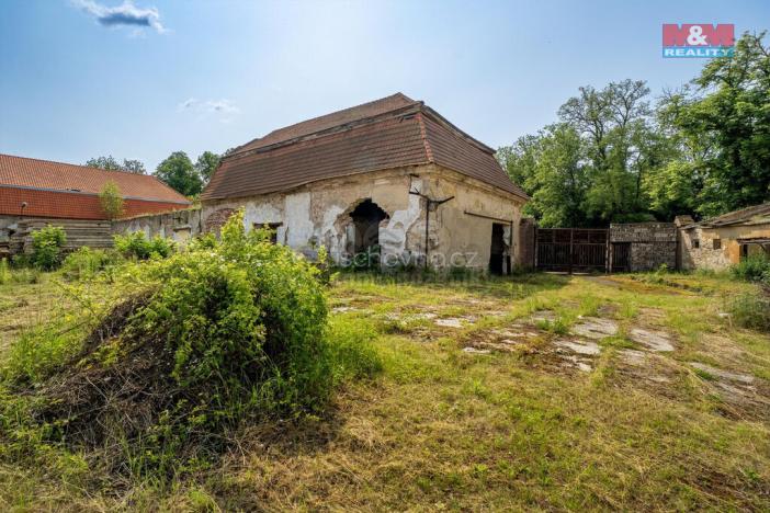 Prodej historického objektu, Zvoleněves, 5000 m2