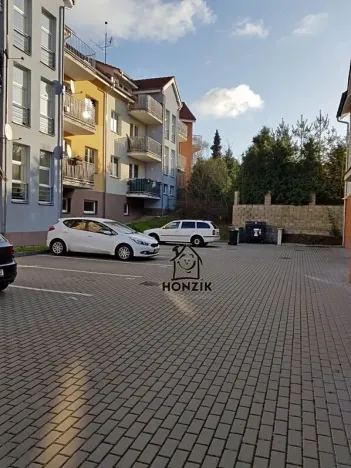 Prodej bytu 1+kk, Strančice, Náměstí Emila Kolbena, 37 m2