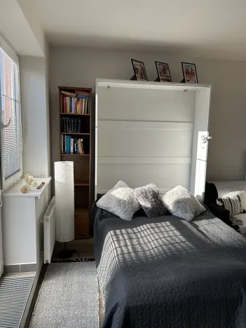 Prodej bytu 1+kk, Strančice, Náměstí Emila Kolbena, 37 m2