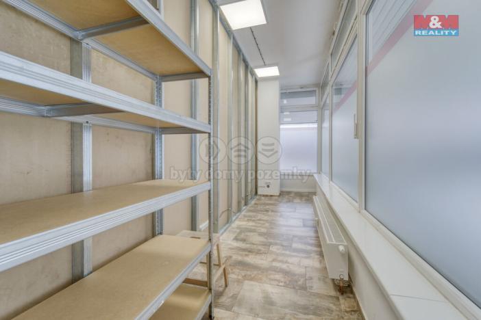 Pronájem obchodního prostoru, Plzeň - Bolevec, Sokolovská, 310 m2