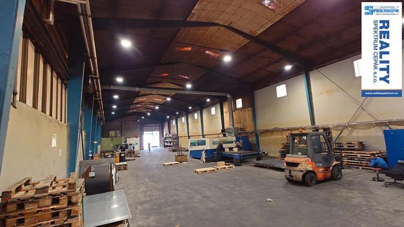 Pronájem skladu, Lišov, Hůrecká, 1768 m2