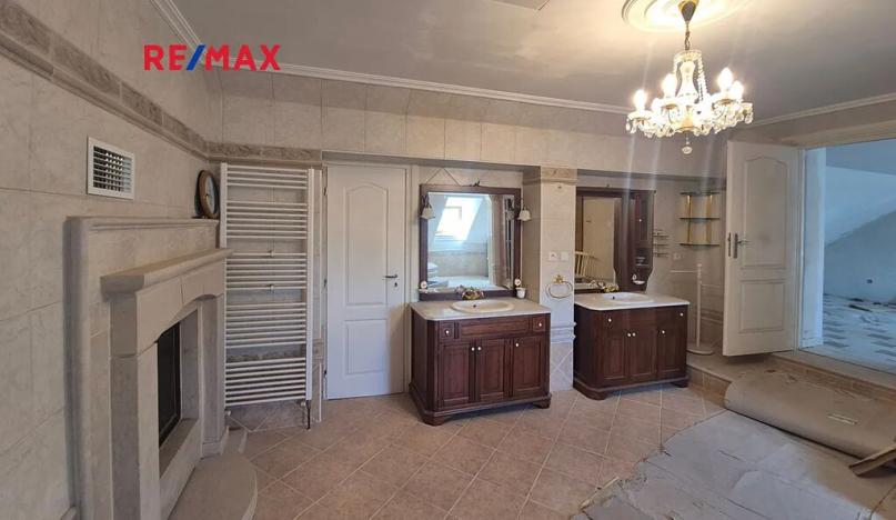 Prodej rodinného domu, Janůvky, 457 m2