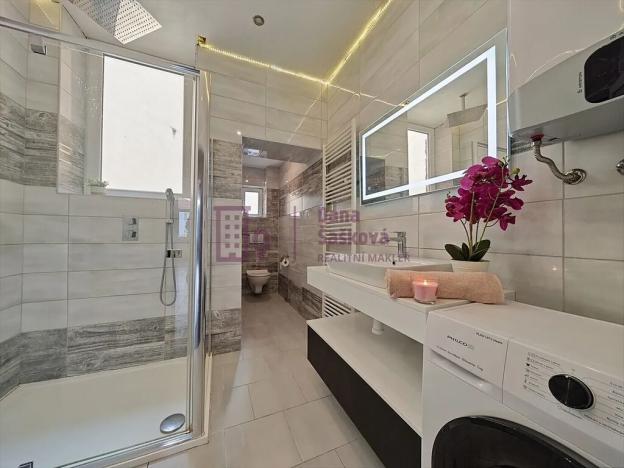 Prodej bytu 4+1, Jindřichův Hradec, Stará cesta, 132 m2