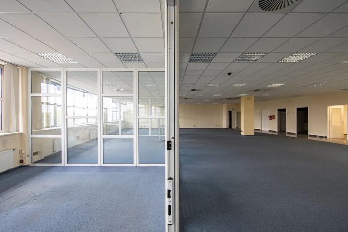 Pronájem kanceláře, Plzeň, Ke Karlovu, 1529 m2