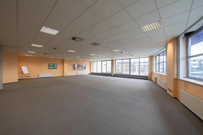 Pronájem kanceláře, Plzeň, Ke Karlovu, 1529 m2