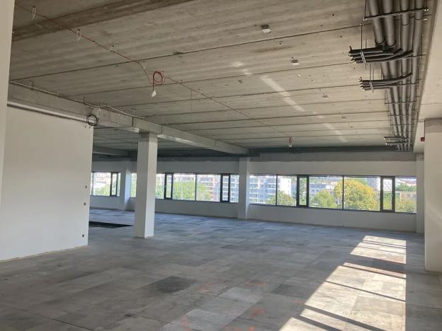 Pronájem kanceláře, Brno, Holandská, 872 m2