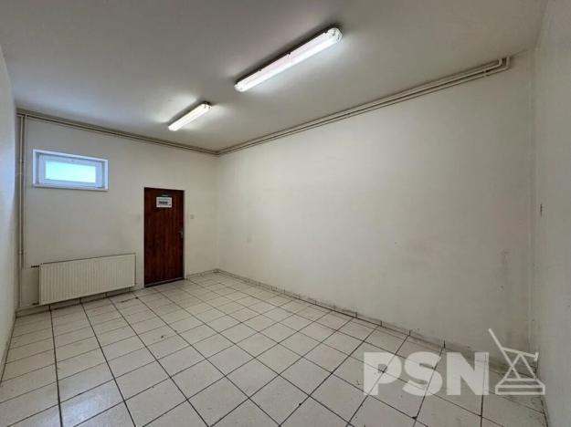 Pronájem výrobních prostor, Brno, U vlečky, 949 m2