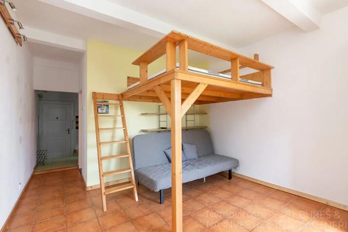 Pronájem bytu 1+1, Praha - Košíře, Nad zámečkem, 32 m2