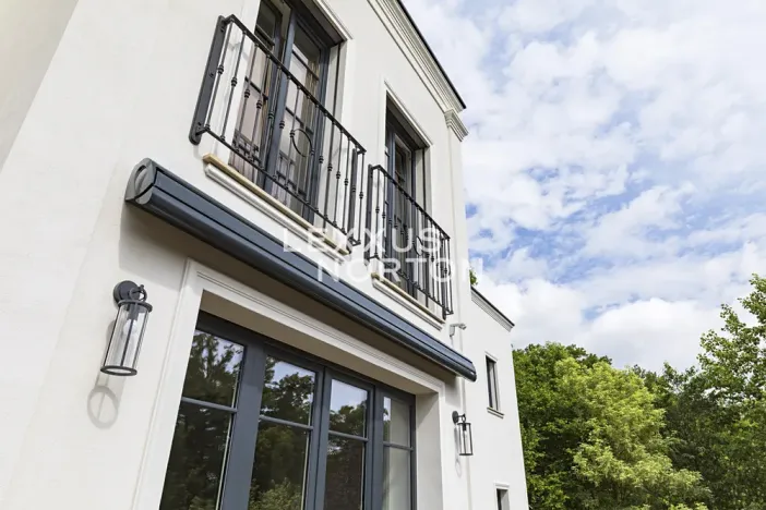 Prodej vily, Praha - Dejvice, V Šáreckém údolí, 253 m2