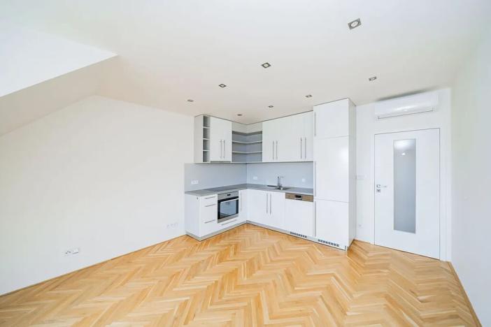 Pronájem bytu 3+kk, Praha - Vinohrady, Slezská, 97 m2
