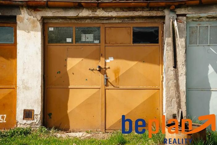 Prodej garáže, Praha - Čakovice, Řepová, 16 m2