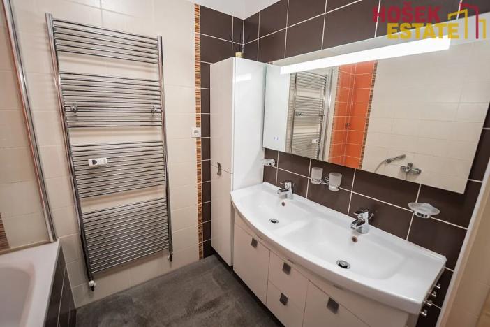 Prodej bytu 3+kk, Holubice, 74 m2