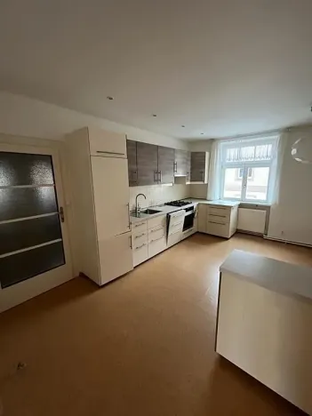 Pronájem bytu 3+1, Praha - Radlice, Na Farkáně I, 140 m2