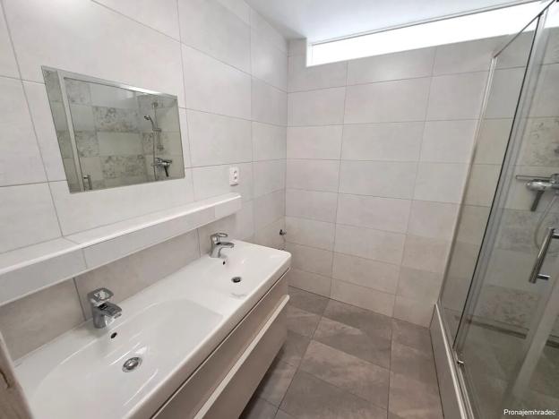 Pronájem bytu 2+1, Hradec Králové, třída Edvarda Beneše, 60 m2