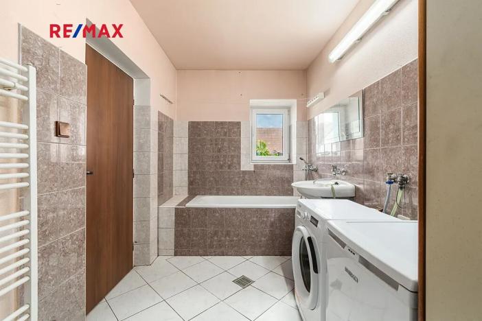 Prodej rodinného domu, Kozárovice, 174 m2