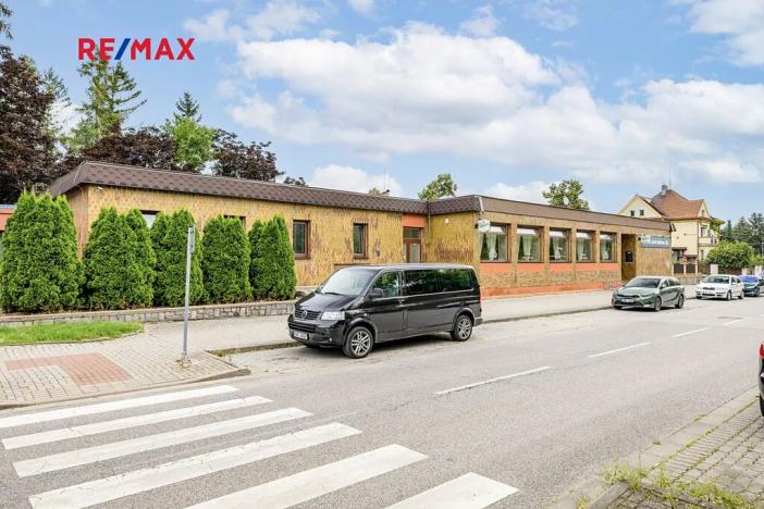 Prodej obchodního prostoru, Čelákovice, Rumunská, 794 m2