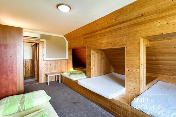 Prodej rodinného domu, Hraběšice, 788 m2