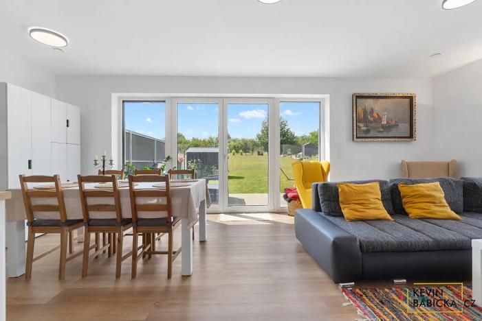 Prodej bytu 4+kk, Holubice, 102 m2