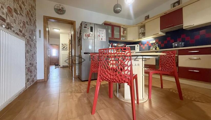 Prodej rodinného domu, Strážkovice, 200 m2