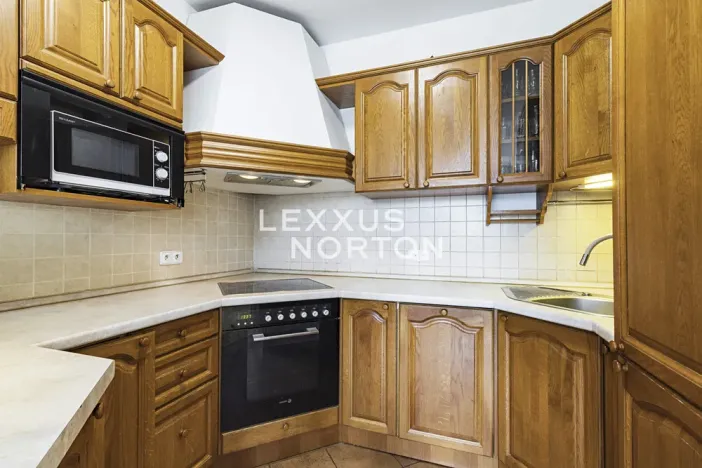 Prodej bytu 2+kk, Praha - Libeň, Nad Okrouhlíkem, 66 m2