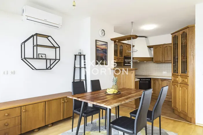 Prodej bytu 2+kk, Praha - Libeň, Nad Okrouhlíkem, 66 m2