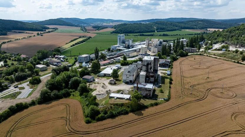 Prodej výrobních prostor, Čebín, 3507 m2