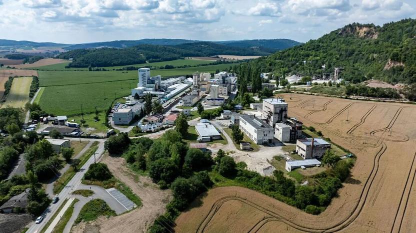 Prodej výrobních prostor, Čebín, 3507 m2