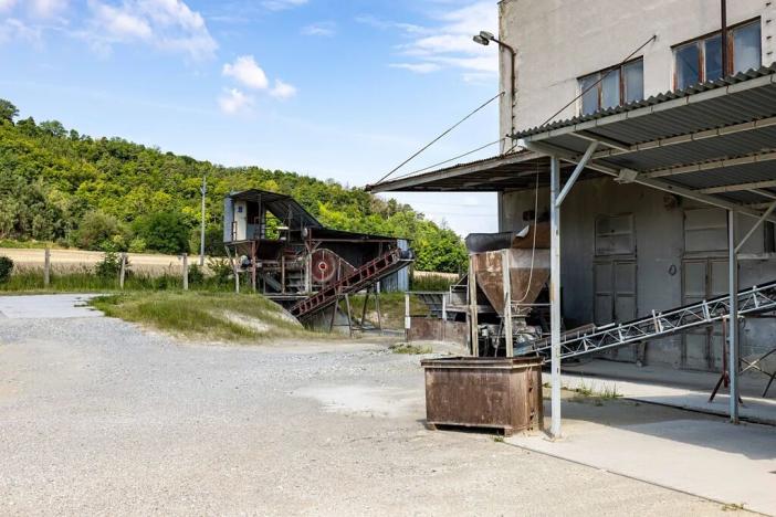 Prodej výrobních prostor, Čebín, 3507 m2