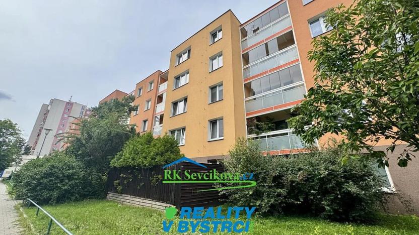 Pronájem bytu 2+kk, Brno, Bzenecká, 32 m2