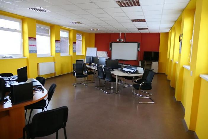 Prodej výrobních prostor, Pardubice, 5239 m2