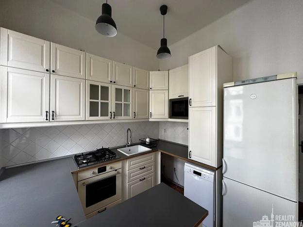 Pronájem bytu 2+1, Praha - Vinohrady, Bruselská, 51 m2