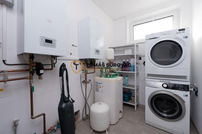 Prodej rodinného domu, Zlín - Louky, K Luhám, 277 m2