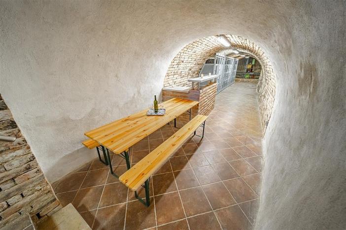 Prodej ostatní, Schrattenberg, Rakousko