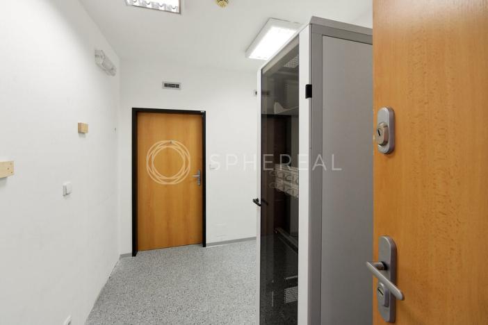 Pronájem obchodního prostoru, Brno - Brno-město, Benešova, 191 m2