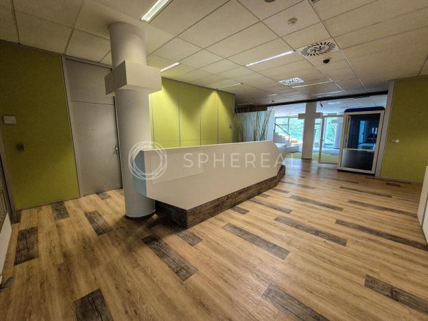 Pronájem kanceláře, Brno - Královo Pole, Technická, 4000 m2