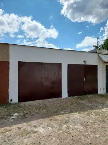 Pronájem garáže, Jirny, Zámecká, 35 m2