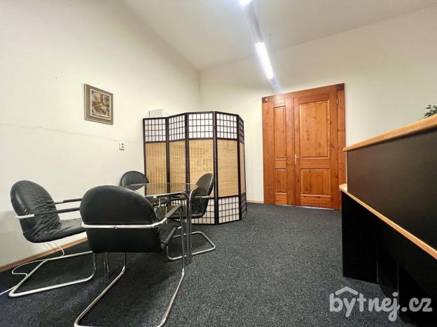 Pronájem kanceláře, Olomouc, Horní náměstí, 142 m2