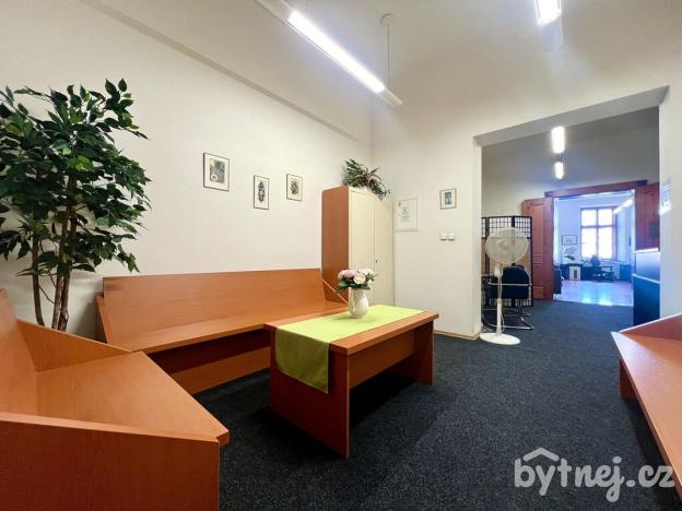 Pronájem kanceláře, Olomouc, Horní náměstí, 142 m2