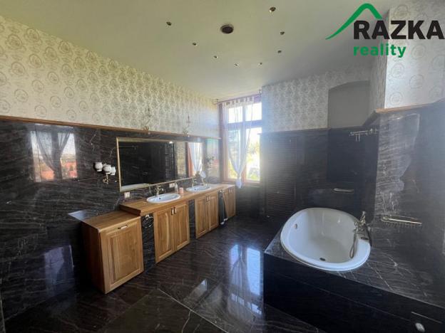 Prodej rodinného domu, Hauptstrasse, Neugersdorf, Německo, 777 m2