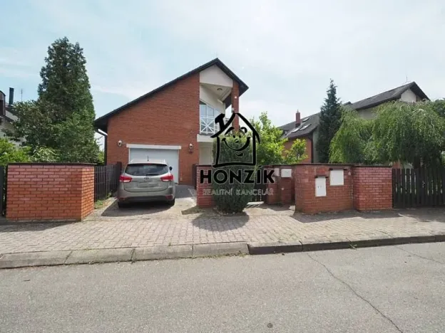 Prodej rodinného domu, Praha - Uhříněves, Úpská, 324 m2