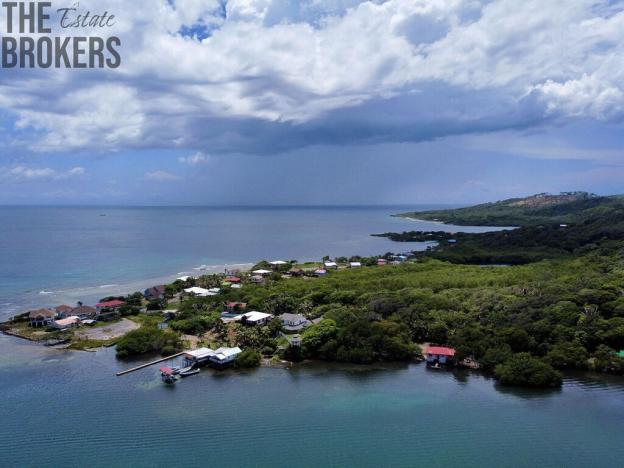 Prodej chaty, Coxen Hole, Roatán, Honduras, 232 m2