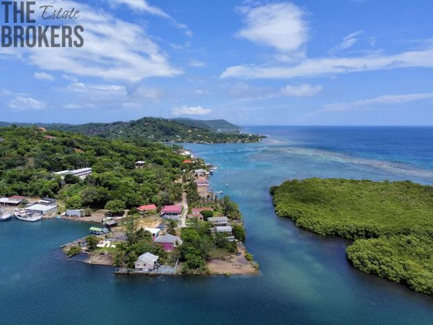 Prodej chaty, Coxen Hole, Roatán, Honduras, 232 m2