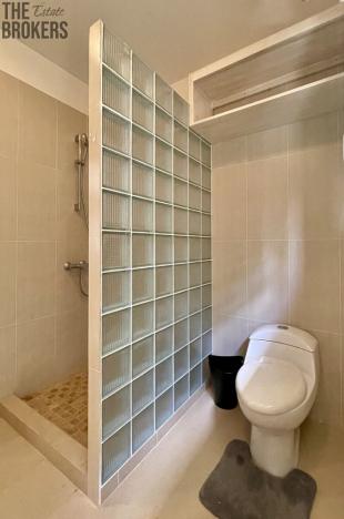 Prodej komerční, Coxen Hole, Roatán, Honduras, 304 m2