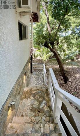 Prodej komerční, Coxen Hole, Roatán, Honduras, 304 m2