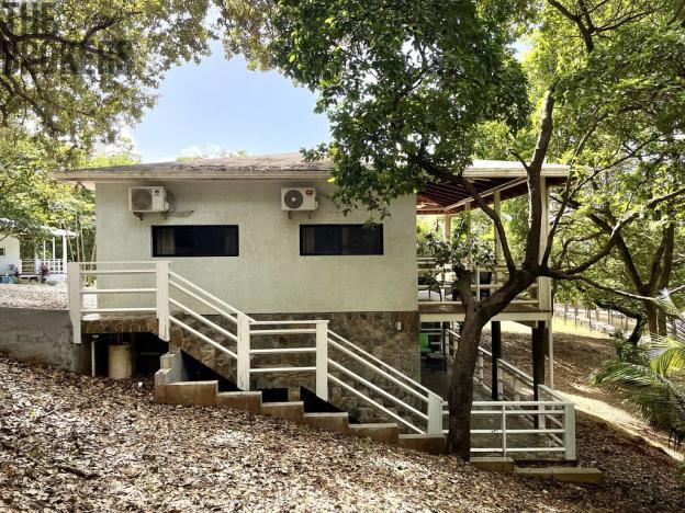 Prodej komerční, Coxen Hole, Roatán, Honduras, 304 m2