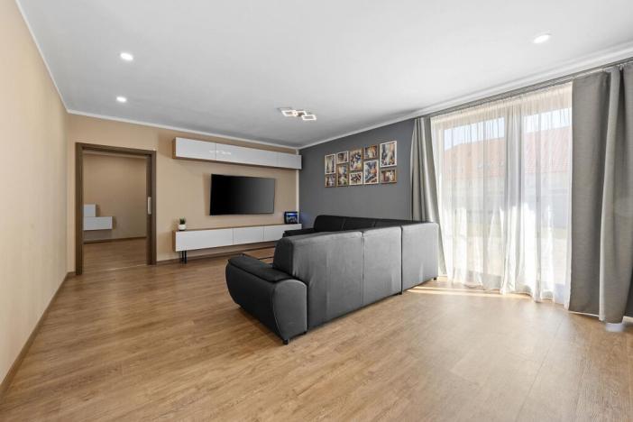 Prodej rodinného domu, Hrádek, 281 m2