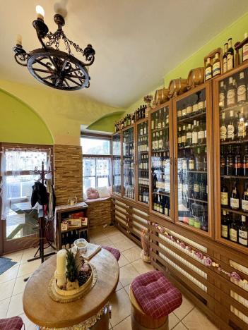 Pronájem restaurace, Turnov, náměstí Českého Ráje, 120 m2